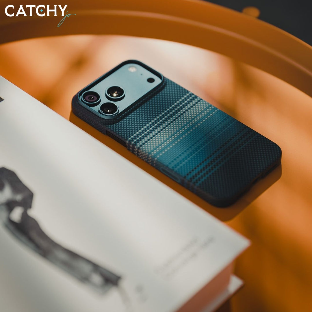 PITAKA iPhone Ultra-Slim Moment Moonrise Case