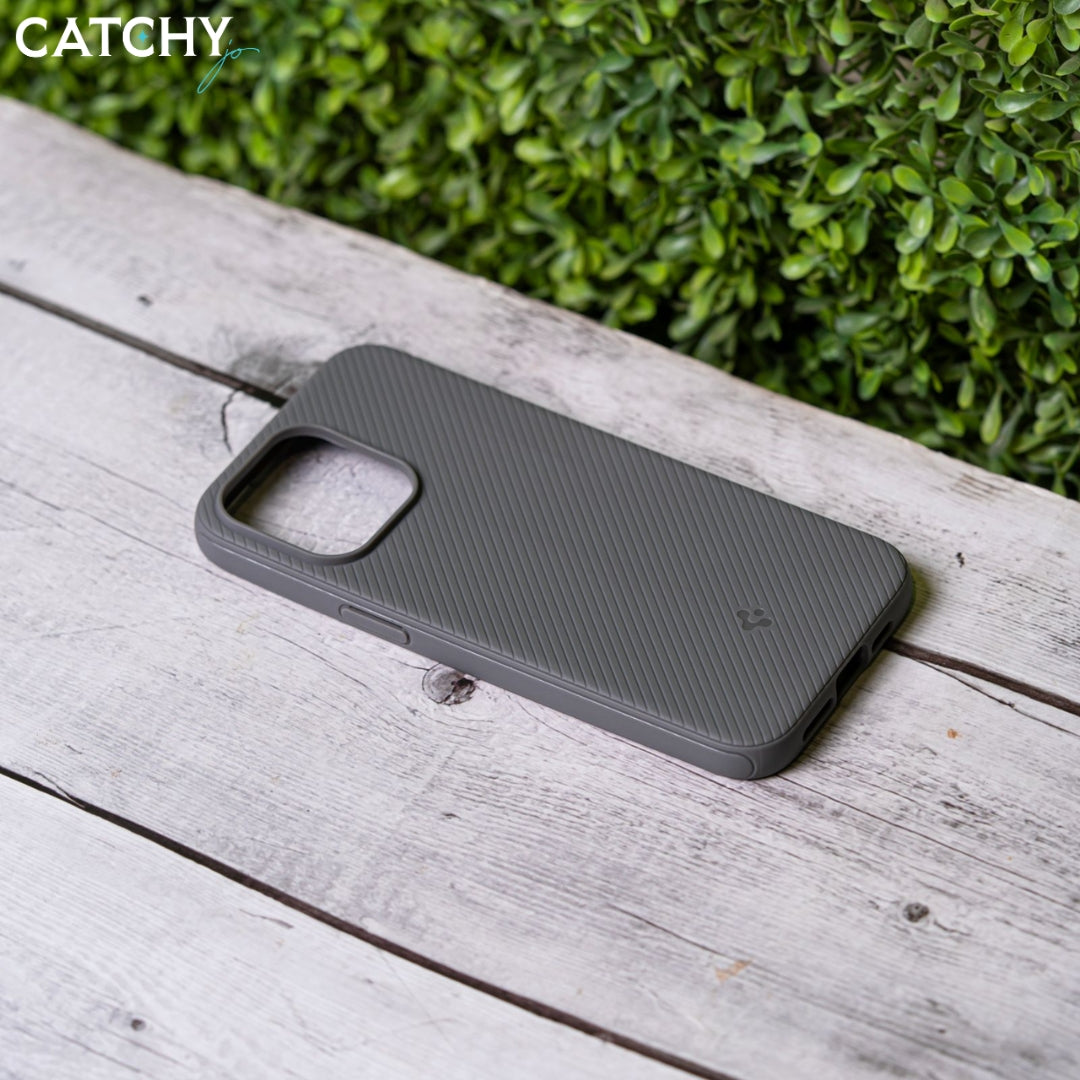 iPhone Spigen Silicone Case