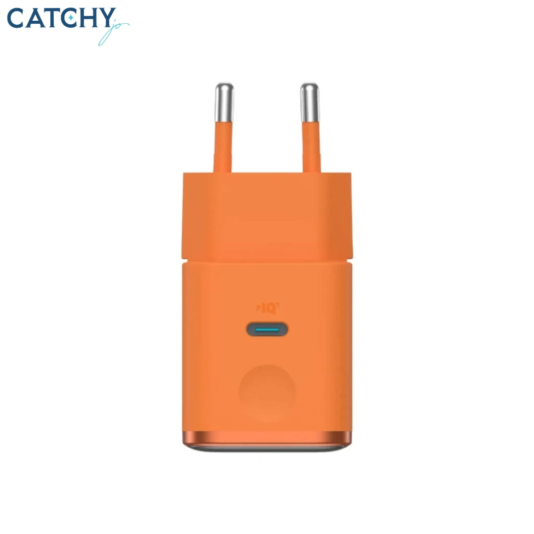 Anker Nano Charger 45W With Smart Display