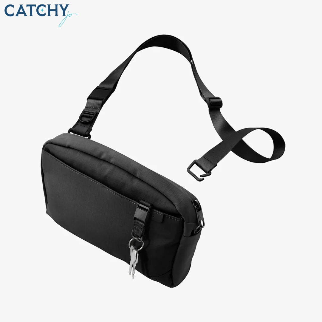 UNIQ Arden Sling Bag