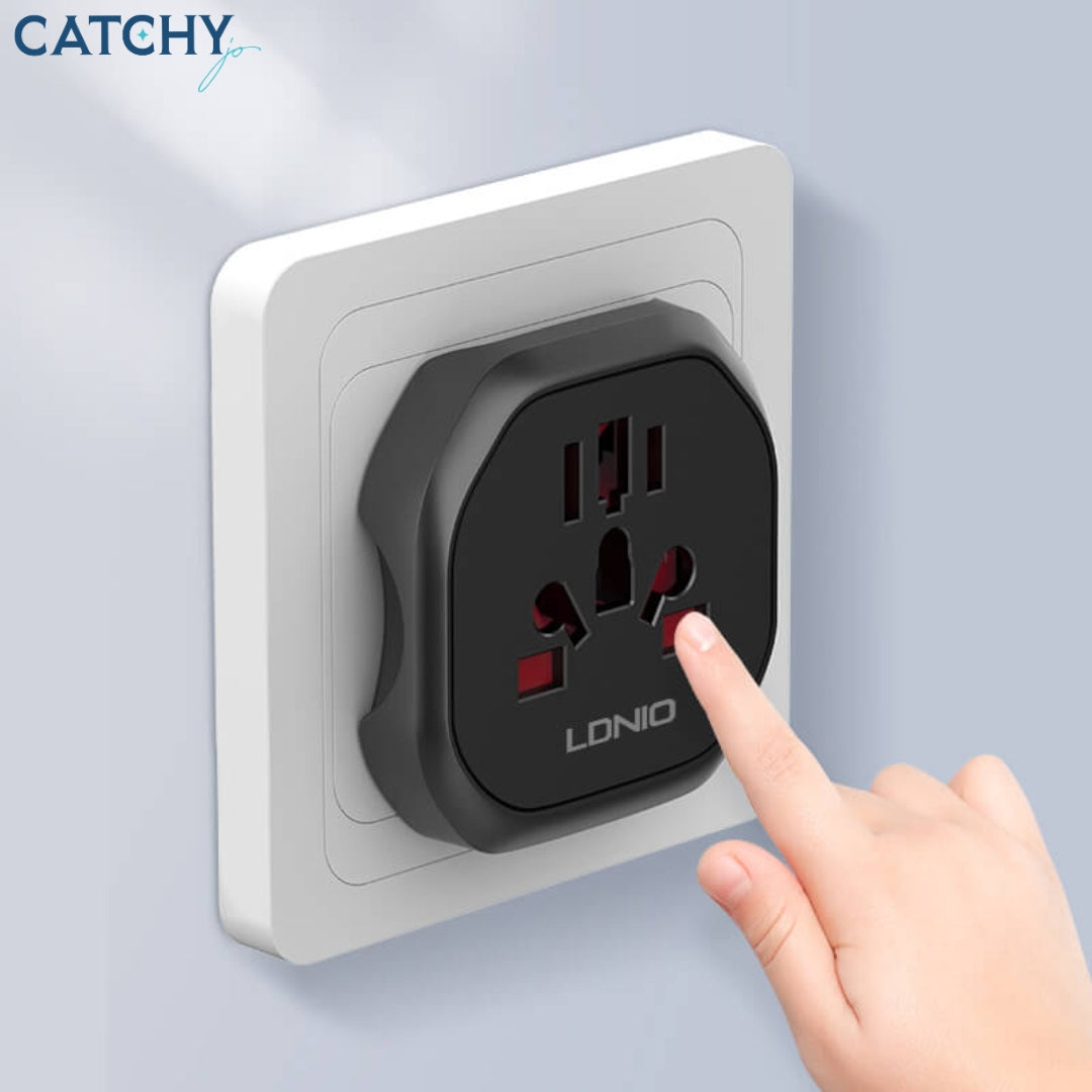 LDNIO Z7 Universal Travel Adapter (2500W)