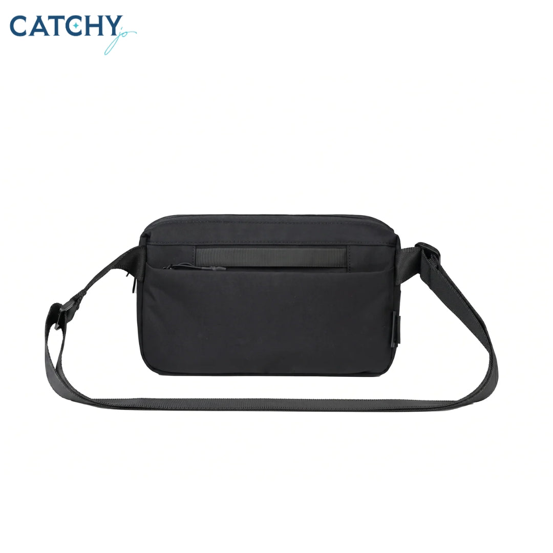 WiWU Warriors EDC Crossbody Bag With Built-in Retractable Fast Charging Cable