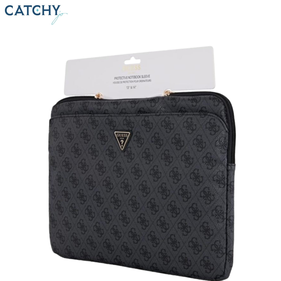 GUESS 4G غلاف لابتوب بسحاب بتصميم خطوط مطبوعة مقاس 14 inch